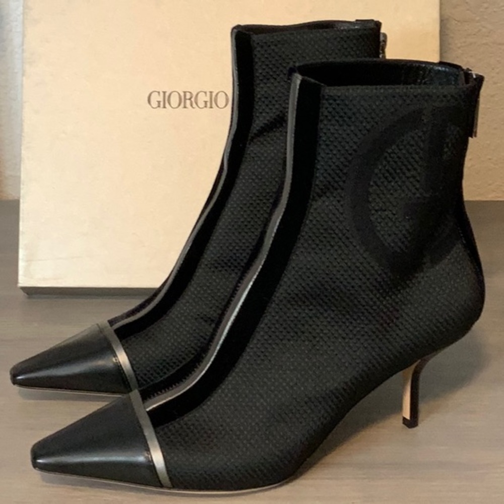 NWT GIORGIO ARMANI HEELED BOOTS 39.5 or size 8.5
